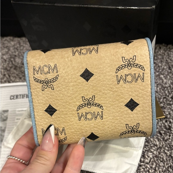 MCM Visetos Trifold Beige and blue Leather Wallet - Picture 6 of 14